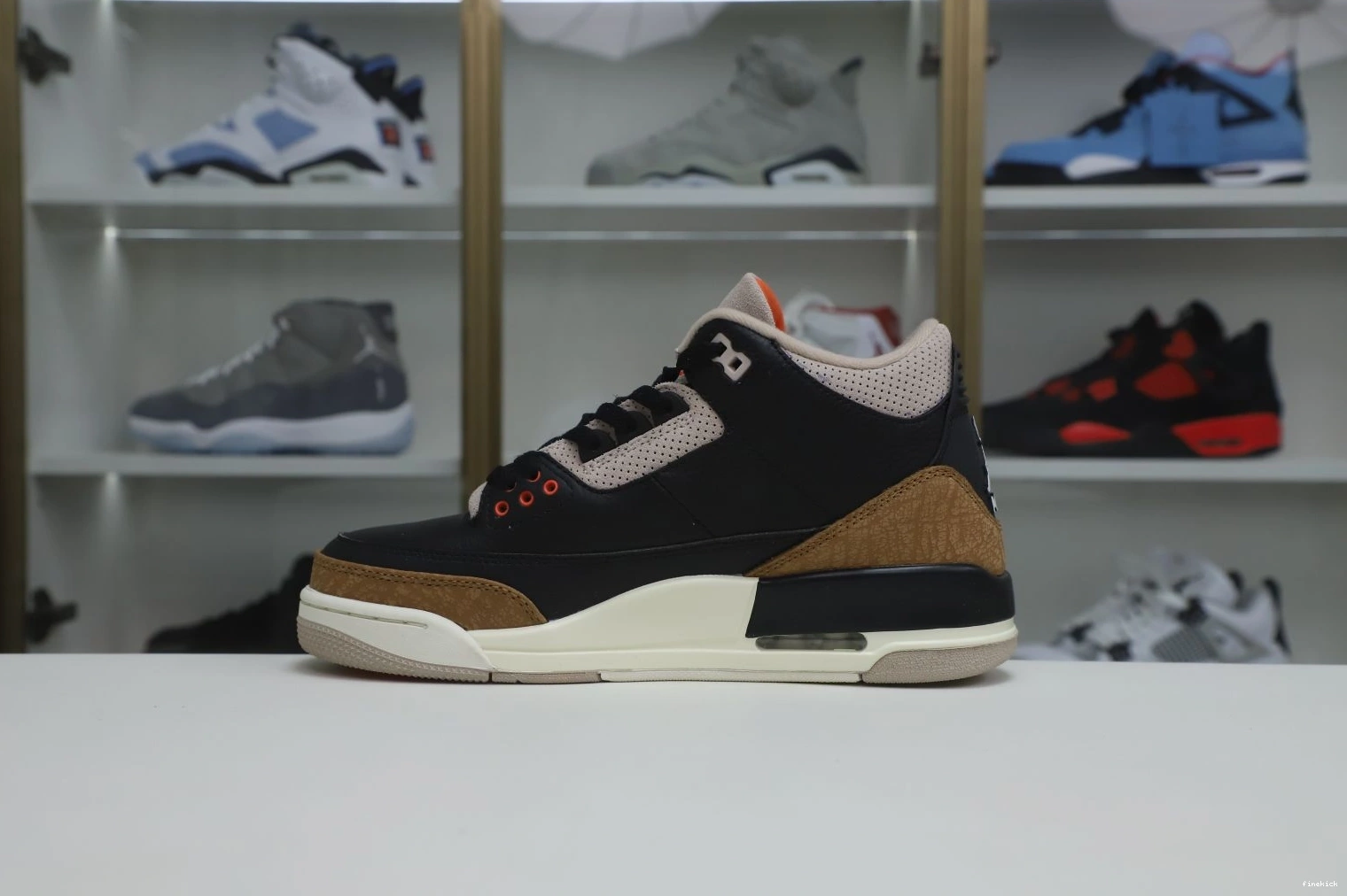 AIR CT8532 CEMENT JORDAN DESERT 3 0726